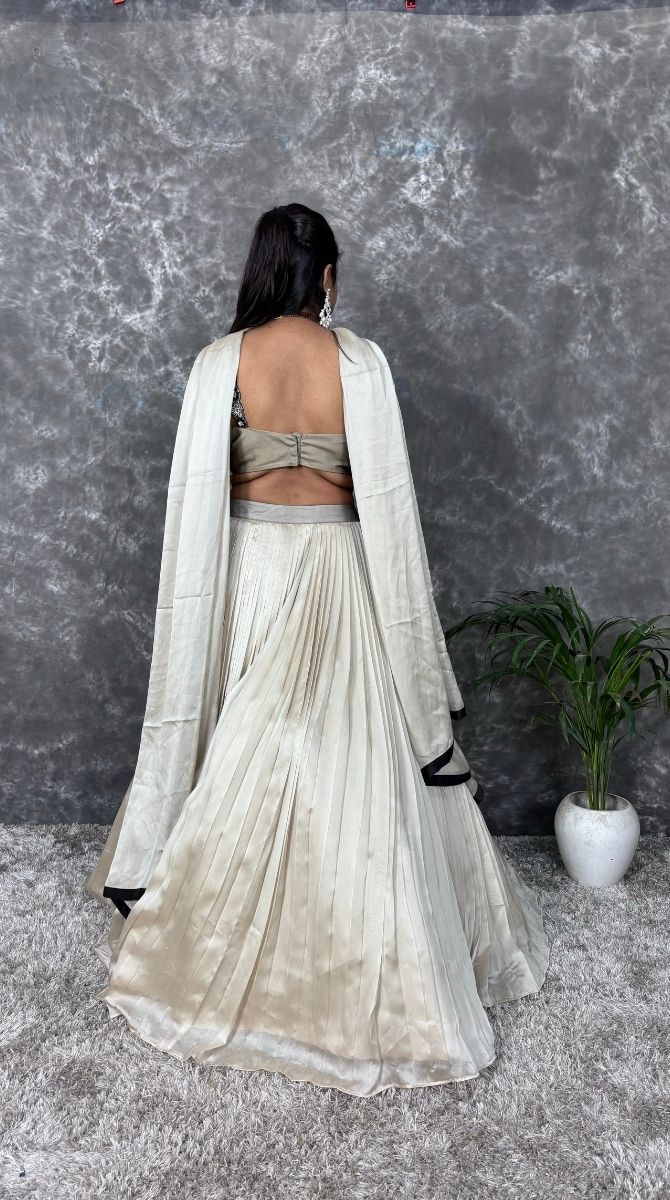 Nari Nirvana Lehenga